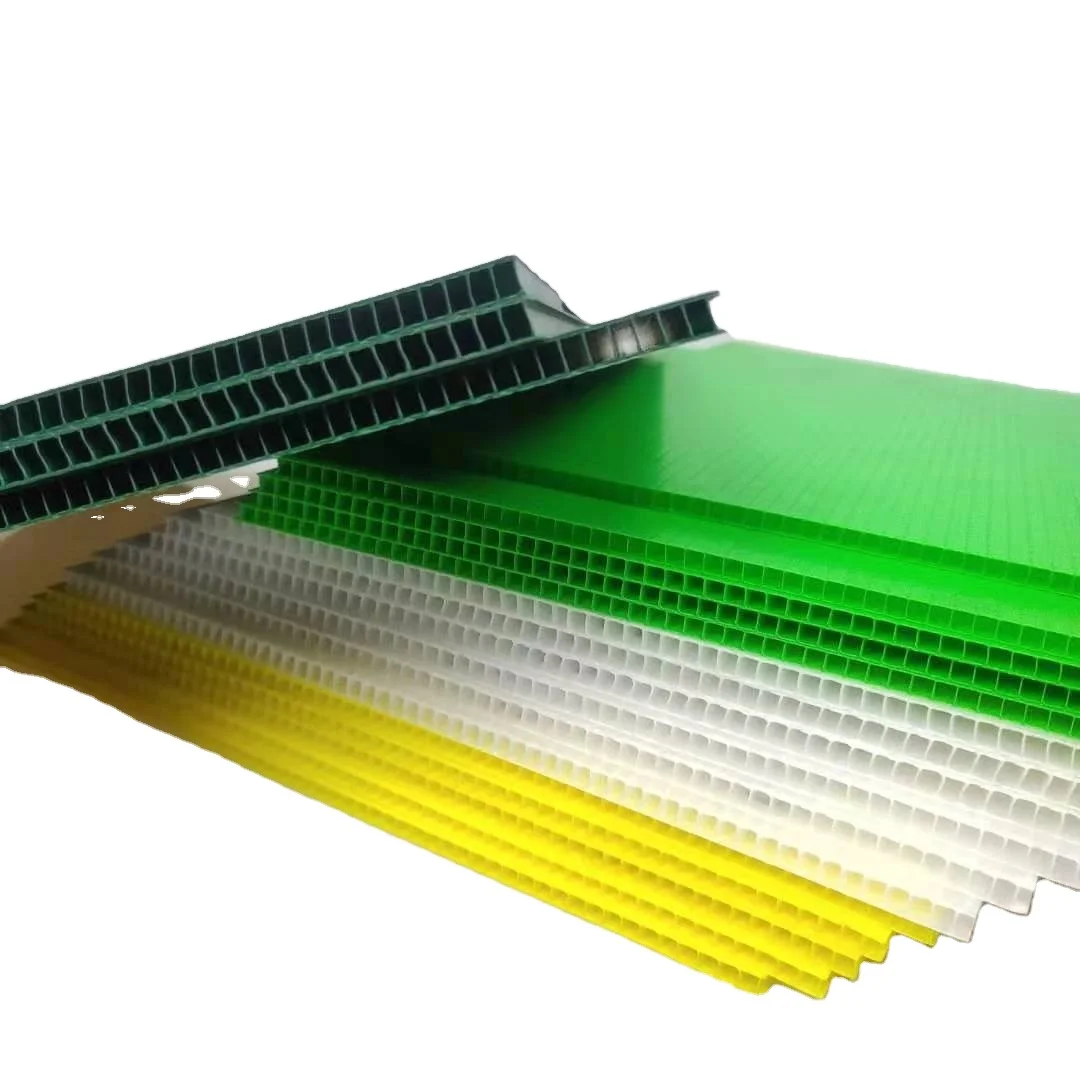 Wavy White Corrugated Plastic Roofing Sheets 4X8 Honeycomb Core Panel PP Hollow Board Danpla Cartonplast Corflute Sheets