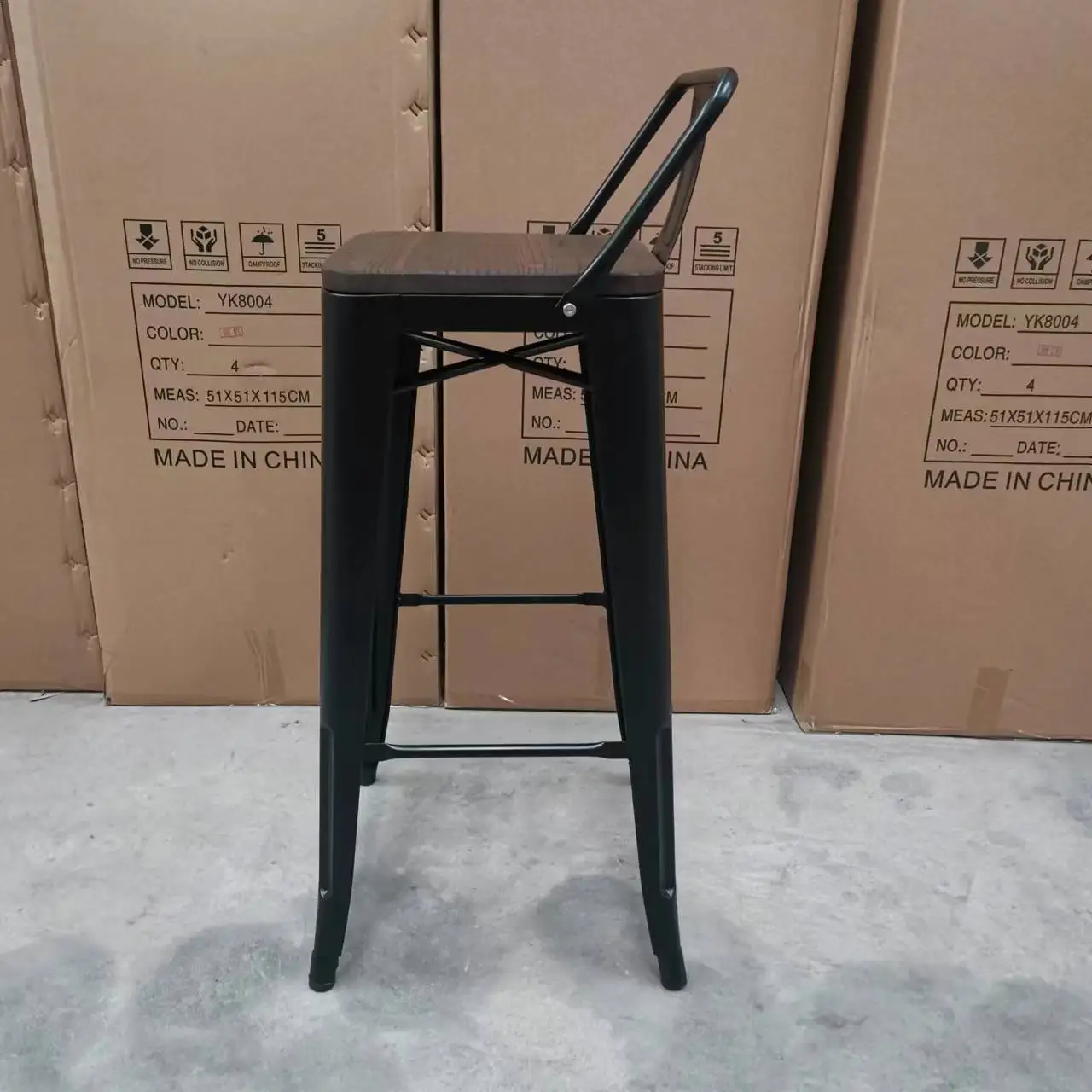 Wholesale Factory Made high bar fashion cheap metal bar chair with wooden seat