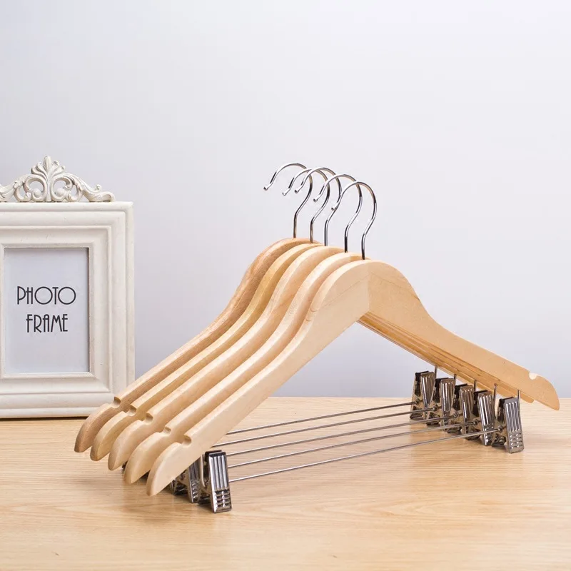 Popular wholesale Clothing store hotel non slip personalize wood clothes hanger wooden skirt hangers with clips