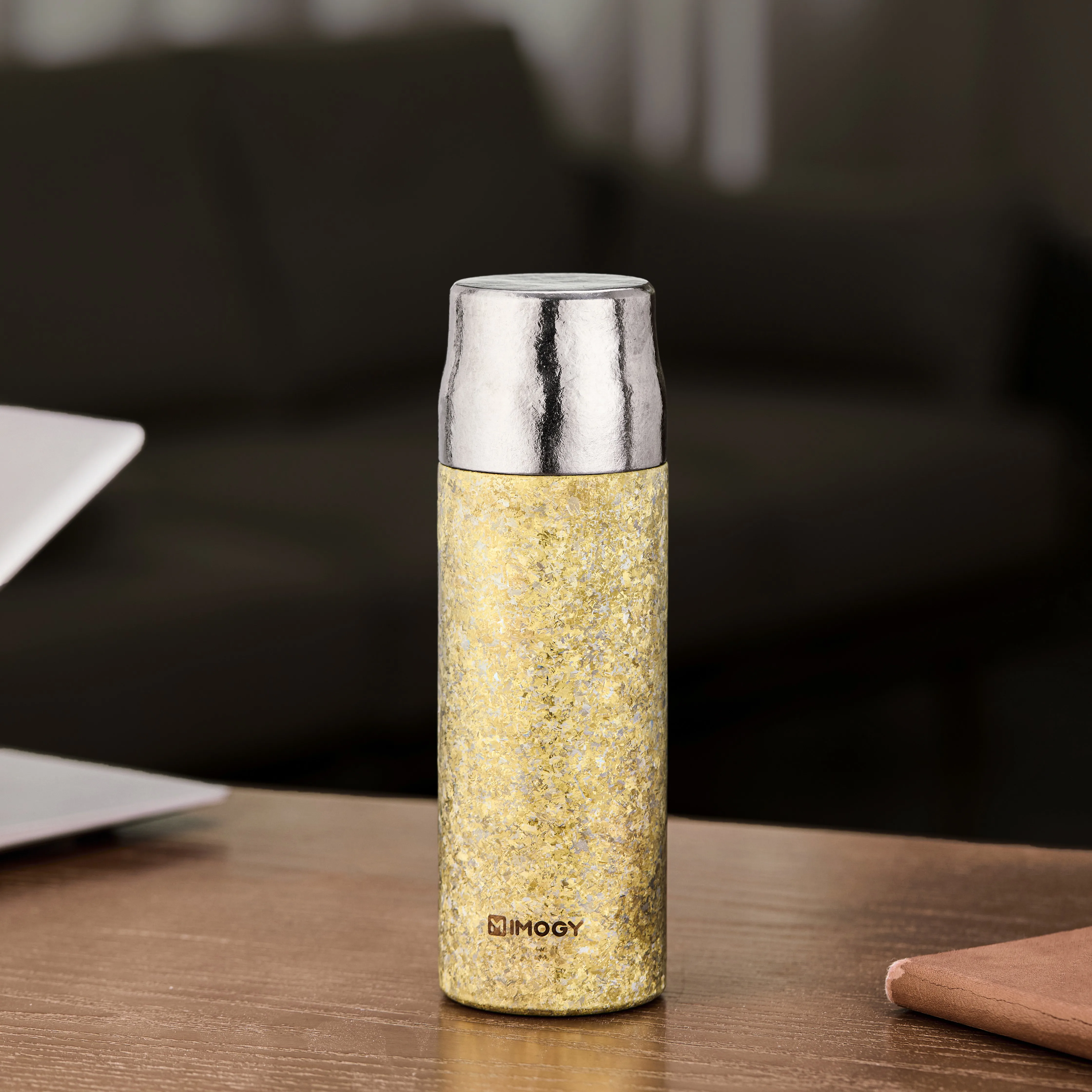 IMOGY Luxury Titanium Insulated Water Bottle Mechanical Thermometer Display Double-Layer Vacuum Antibacterial Tea Cup for Adults