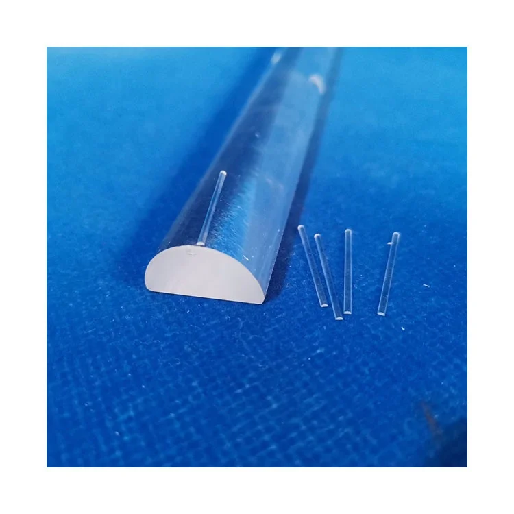 Кристаллический полупрозрачный полукруглый цилиндрический кварцевый стержень