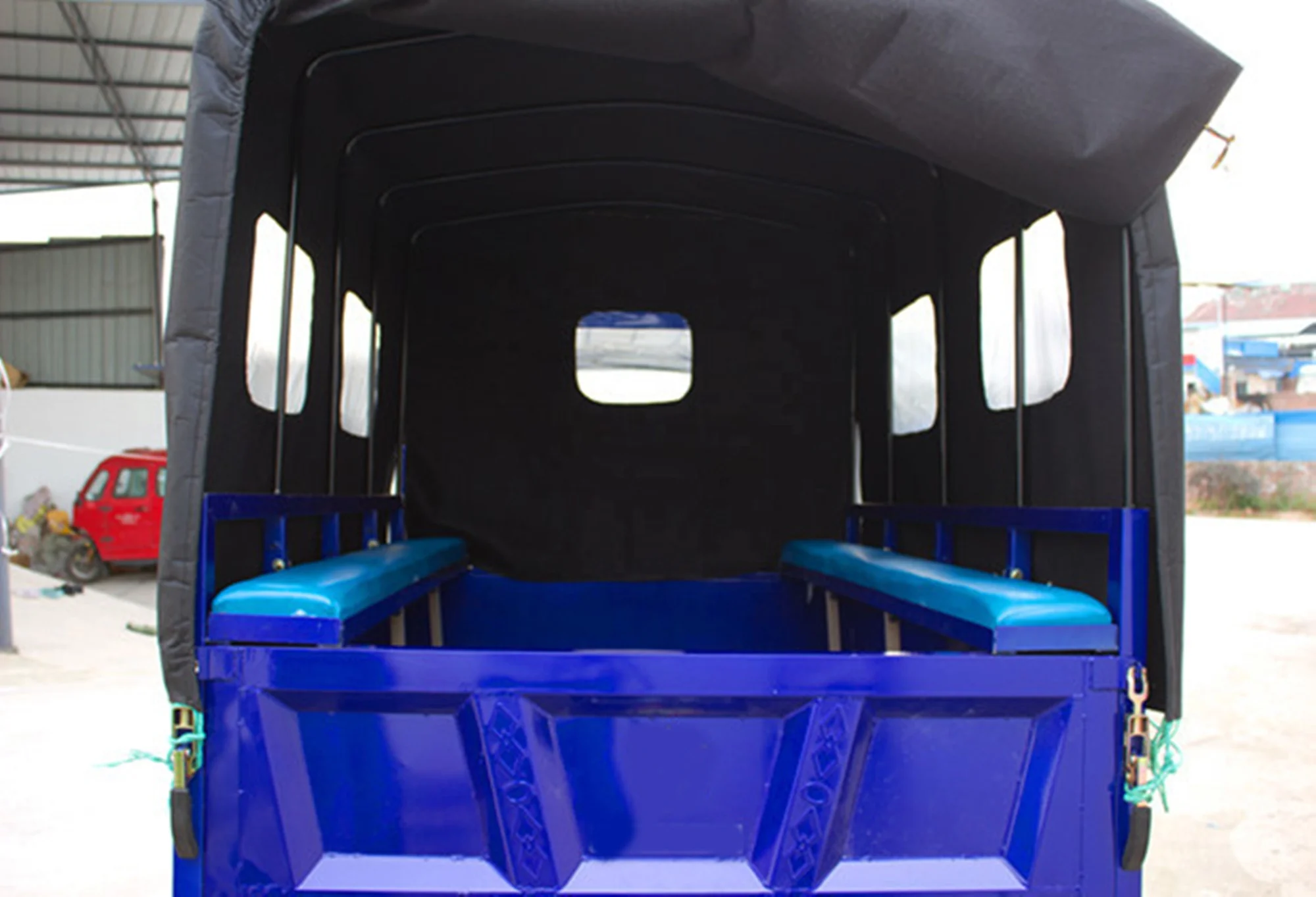 motor tricycle with cabin closed/five wheel passenger seat gasoline motor tricycle in Chongqing China for sale