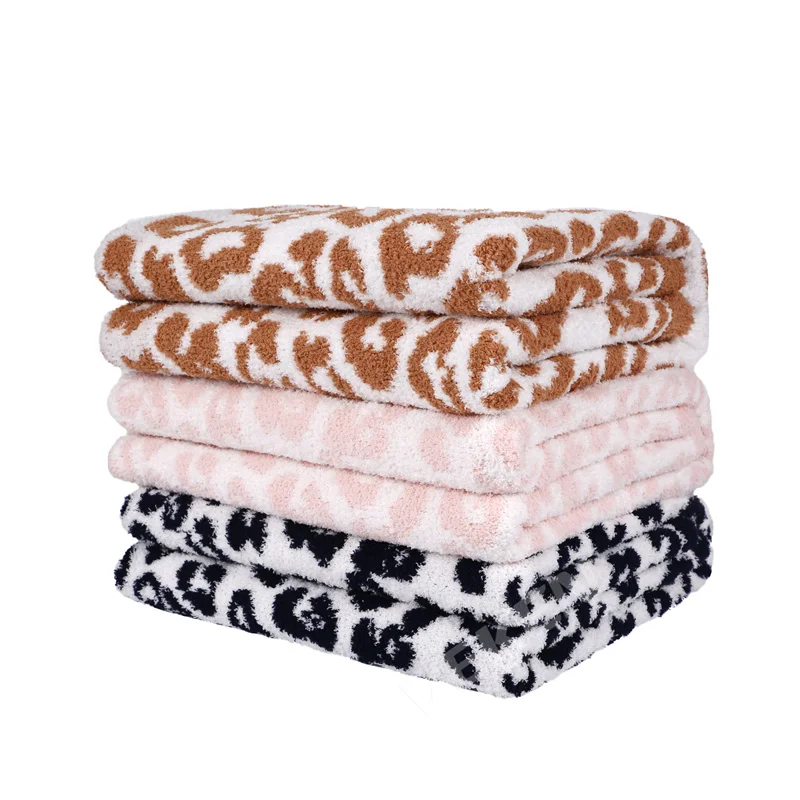 High Quality Plush Blanket Fluffy Yarn Leopard Jacquard Knit Throw Blanket Super Soft Cozy Lightweight Thick Blanket