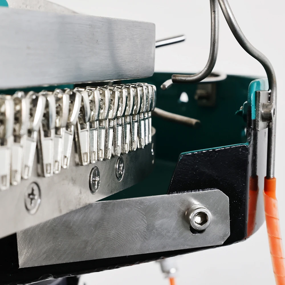 Apparel Zipper Slider Loader Assembly 3# 5# 8# Machinery for Make Zippers Automatic Nylon Zipper Slider Mounting Machine Trade