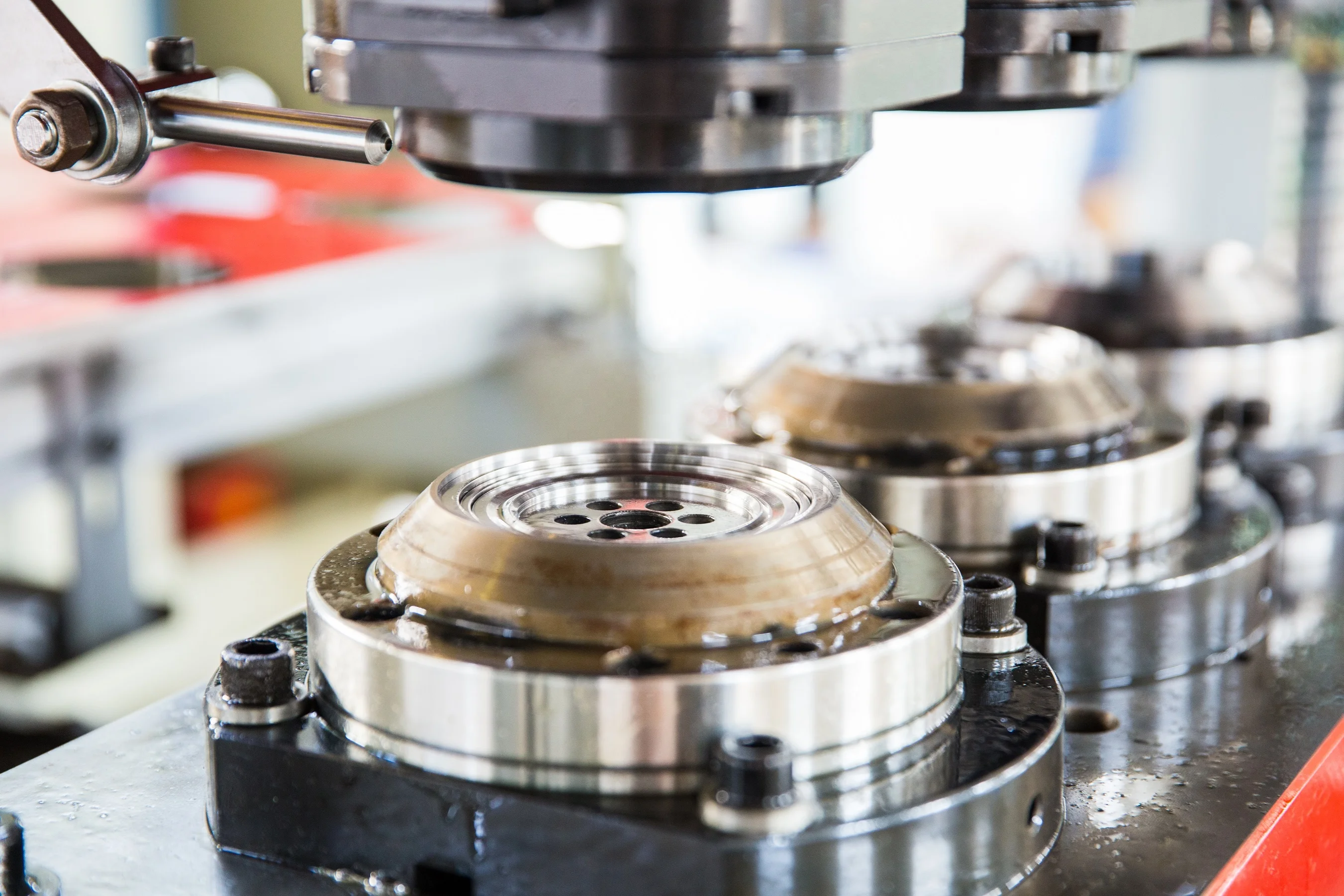 Metal Glass Jar Lug Twist Off Cap Sko Lid Making Machine Production Line