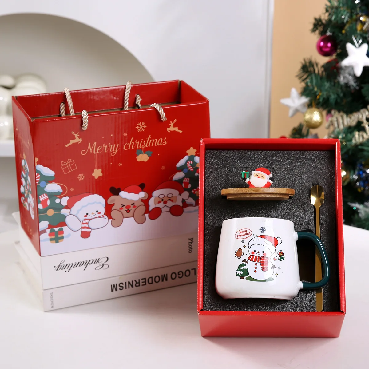 Christmas Gift Mug with lid Spoon High Appearance Level Santa Elk Ceramic Mug