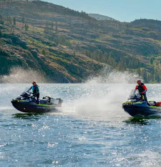 High Speed Motorboat 1630cc 4 Stroke Engine 3-Passenger Motor Watercraft for Sale