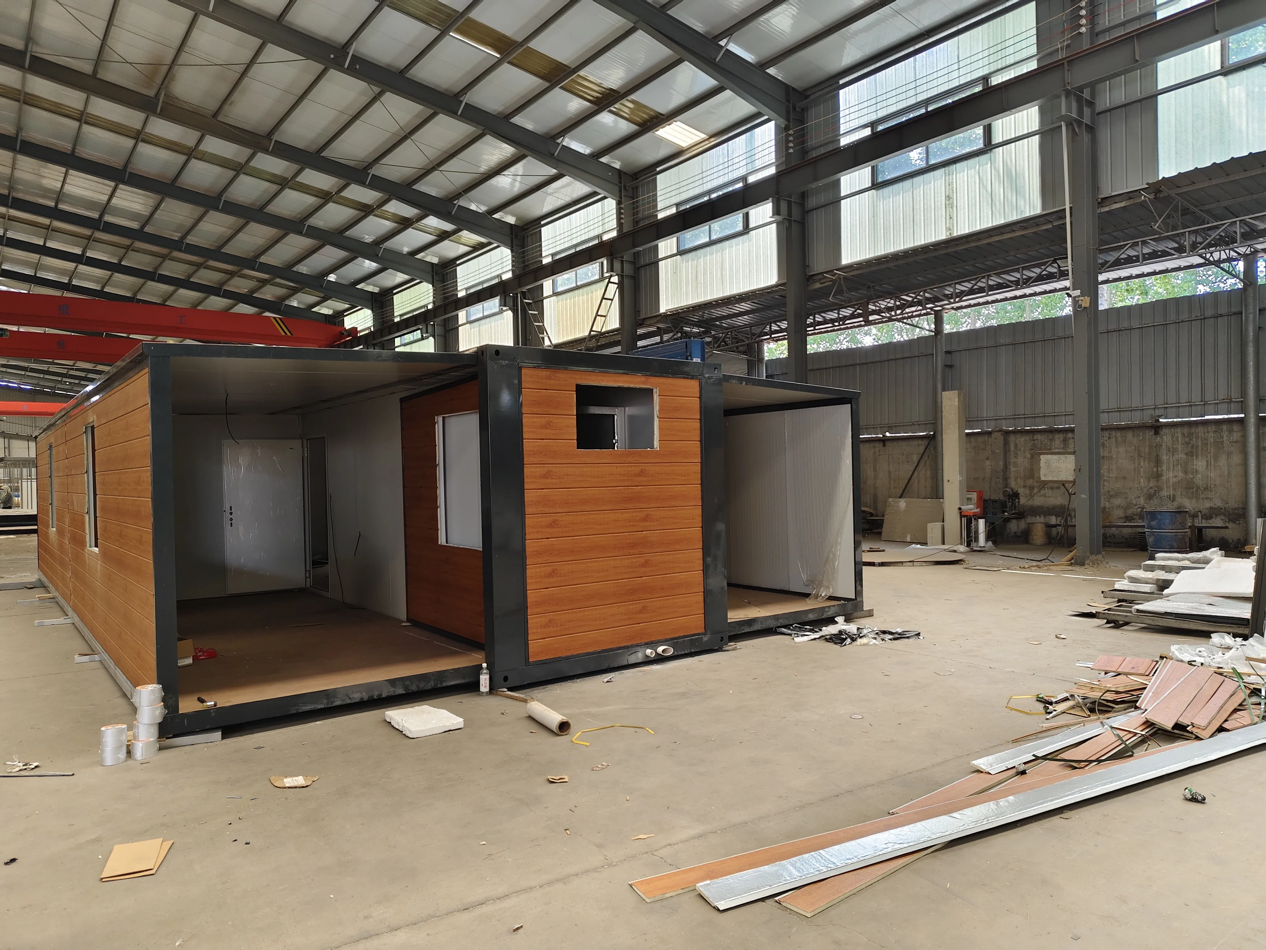 Modern Steel Structure Sandwich Panel Prefabricated House Steel Frame Carport for Living Room at an Price