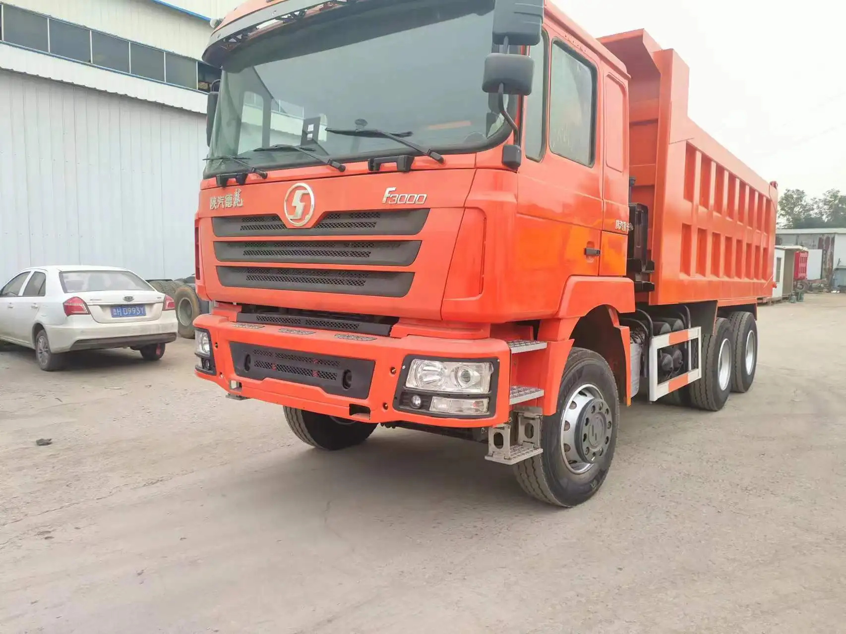 Sinotruk Shacman Dump Truck 6* 4 371 HP Low Fuel Consumption Large Capacity Safer to Drive The Most Durable Dump Truck