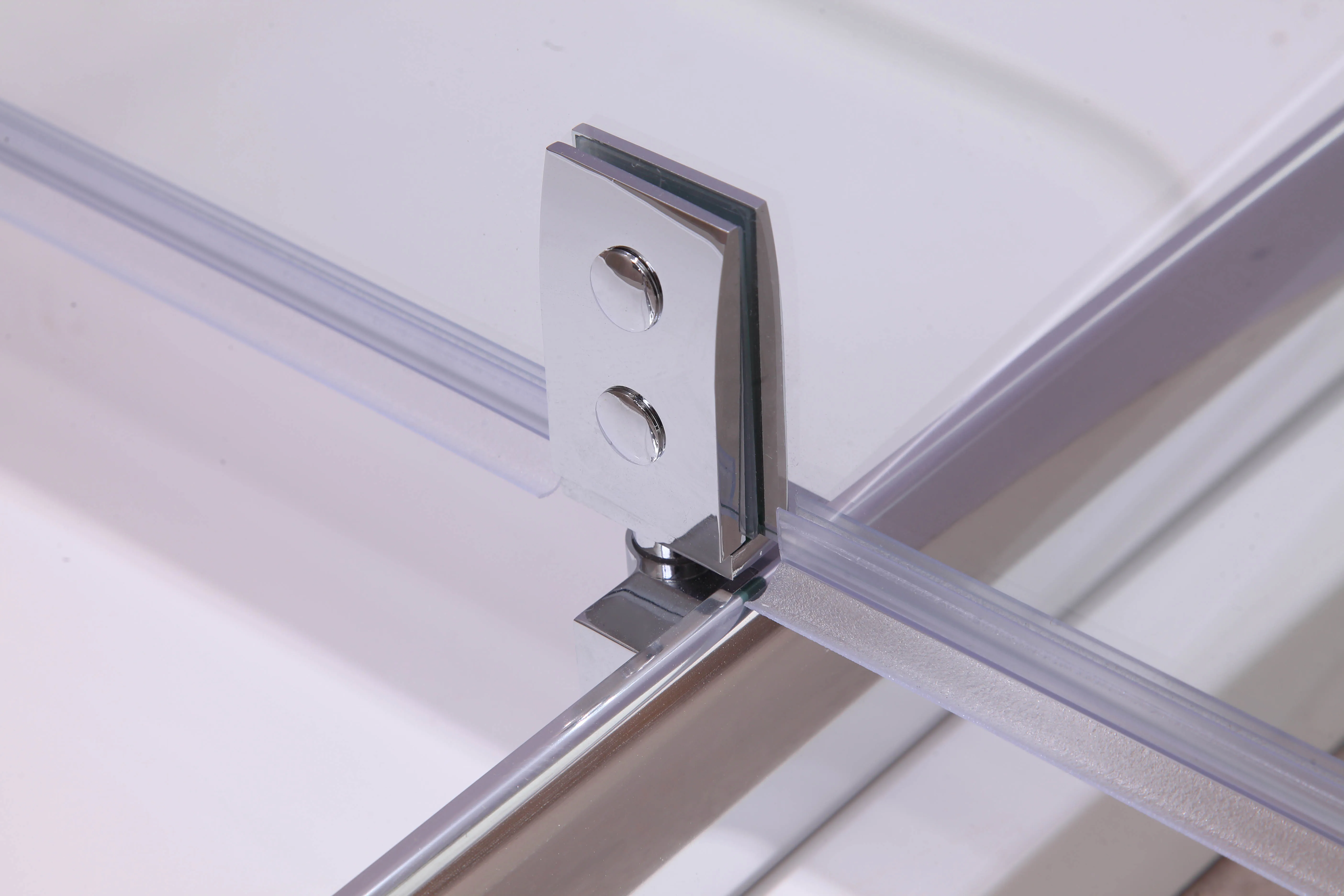 Pivot shower screen shower glass glass bathroom UK market