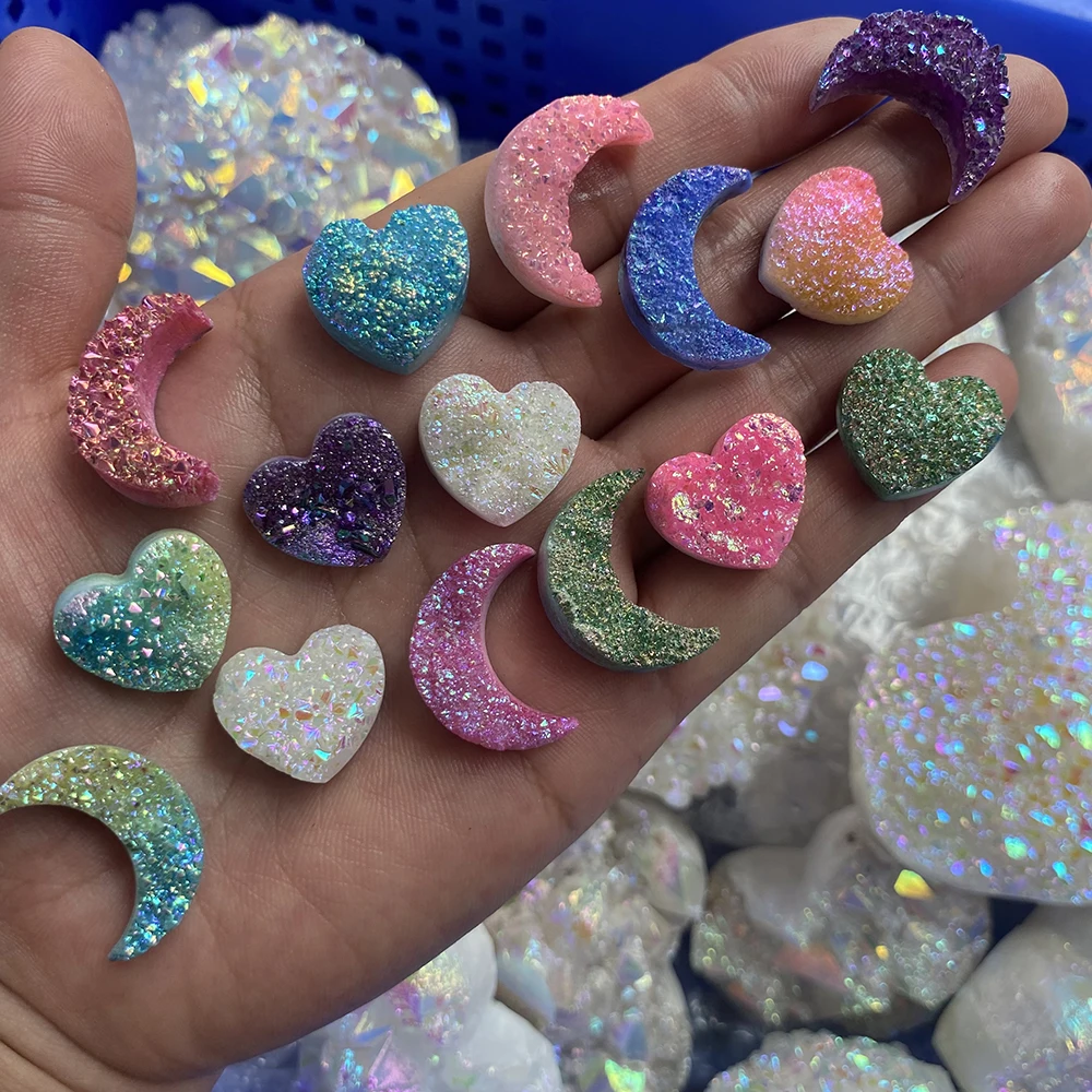 Wholesale Price 2 to 2.5cm Natural Angel Aura Crystal Cluster Moon Crescent Heart Shaped Carving For Jewelry