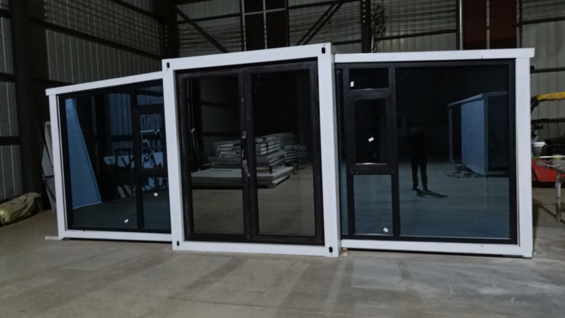Simple Design Steel Structure Portable Container House 3 Bedroom expandable prefab house 19ft x 20ft