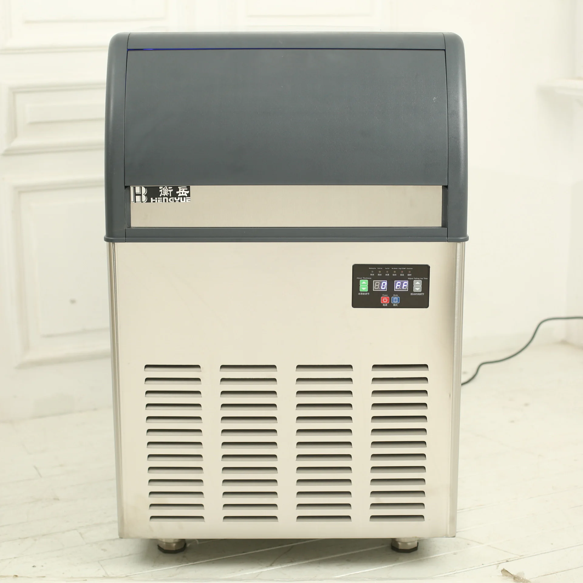 Best-selling commercial 100kg Water Cooled Moon Crescent Ice Maker Machine 200lb