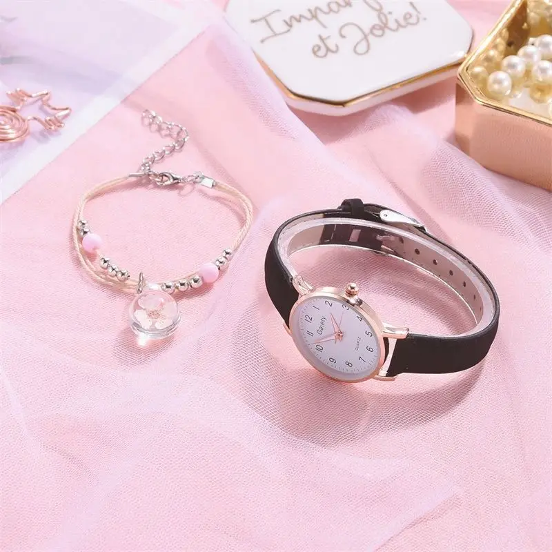 2024 Hot Sale Women Ladies Fashion Leather Strap Round Diamond Quartz Wrist Bracelet Watches Gift Set