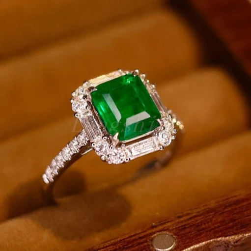 BIg SHining Green Natural  Muzo Delicate Design emerald diamonds ring