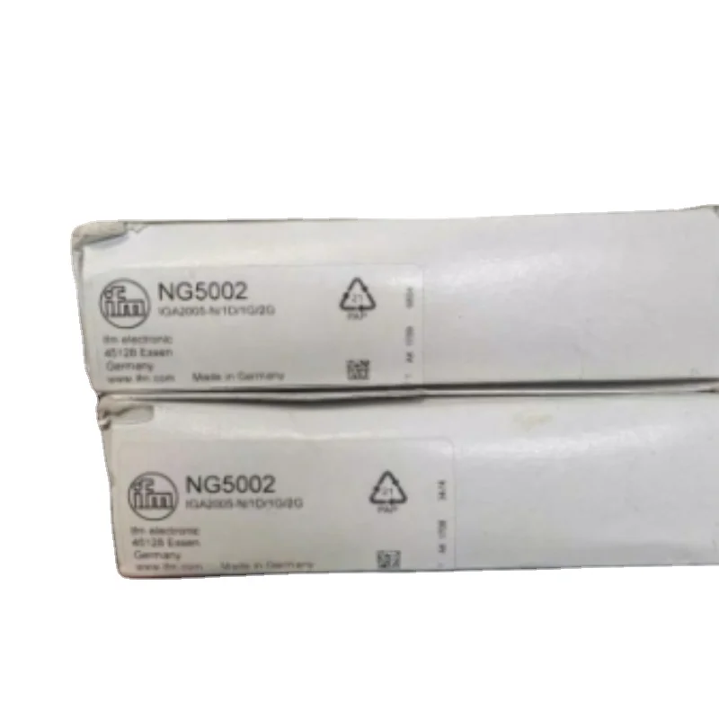 Inductive sensor II0096 Proximity switch sensing 10mm