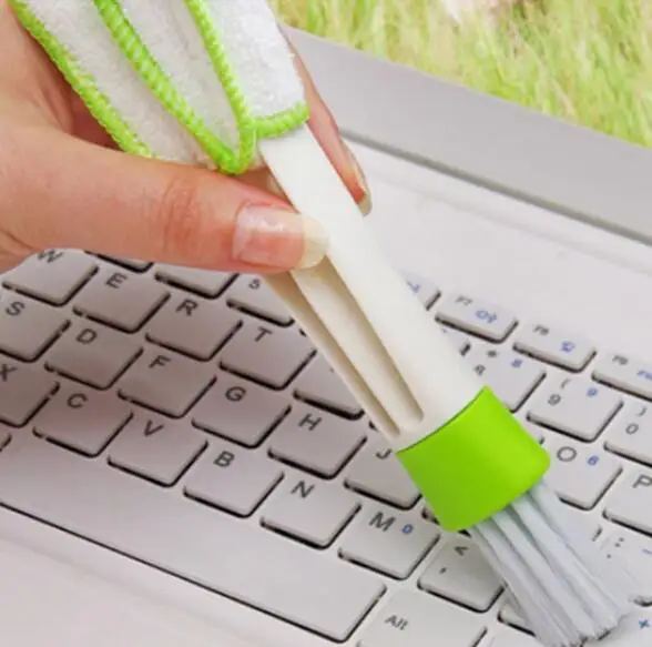 Миниатюрная щетка из микрофибры для чистки автомобильных вентиляционных отверстий с пылесборником