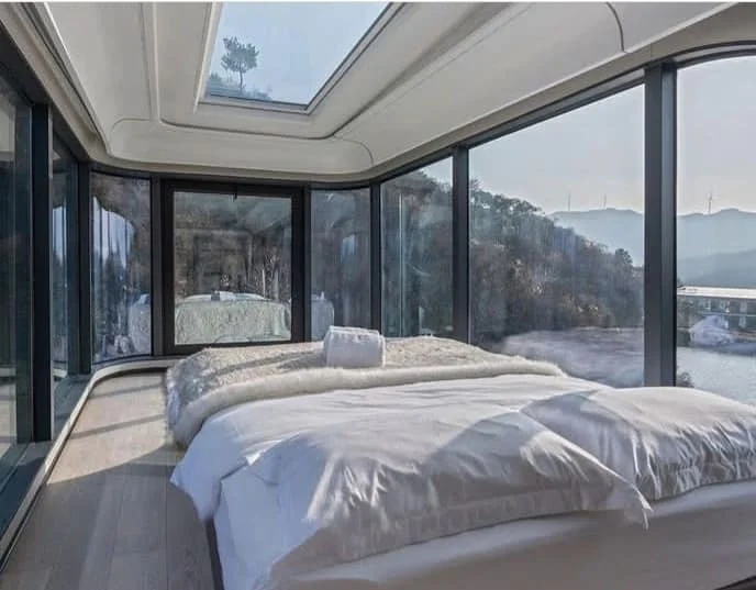 Made in China new luxury fully furnished 20ft 30ft 40ft container moving capsule Hotel House Capsule Home