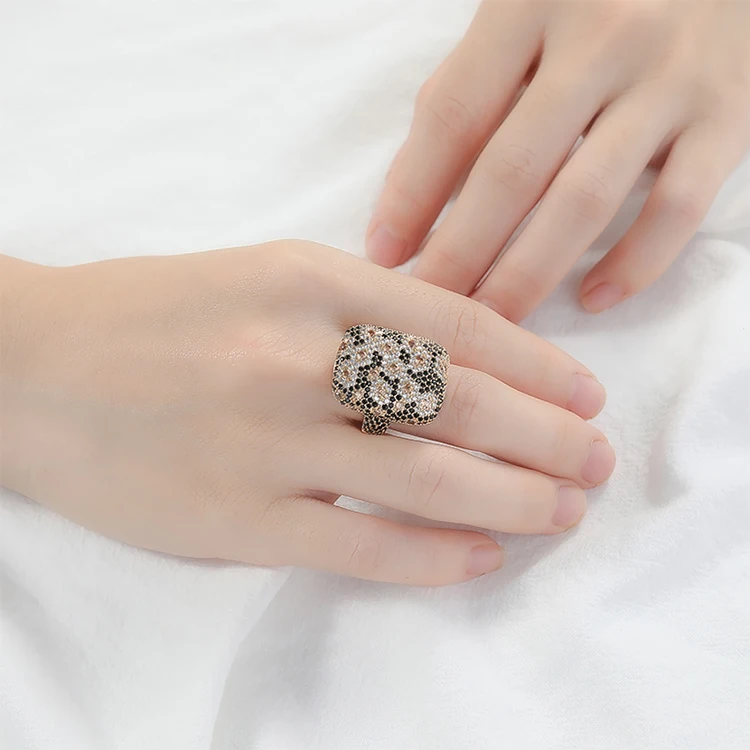 rectangle shaped crystal cubic zirconia ring Rose gold plated pink colored Factory price Guangzhou jewellery rings