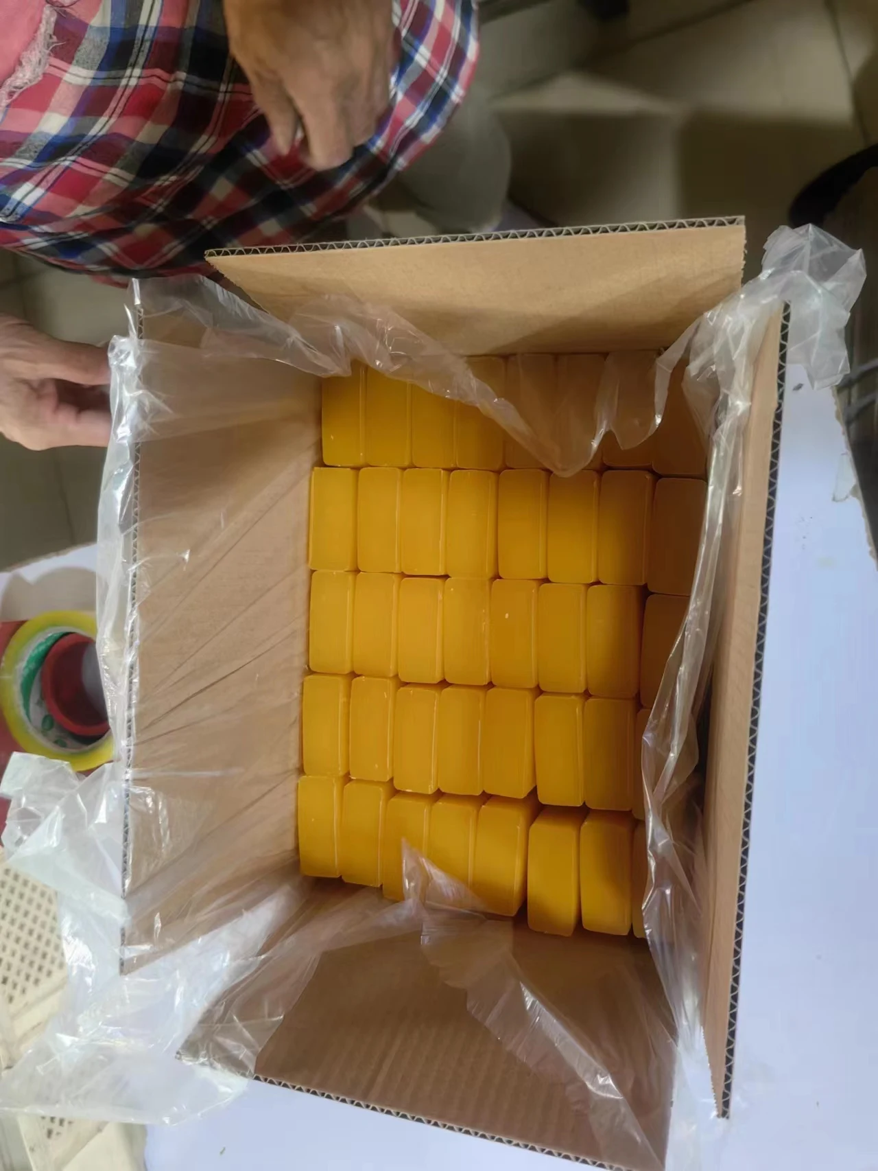 Factory Price OEM ODM Yellow Laundry Bar Soap Noodles Washing Soap