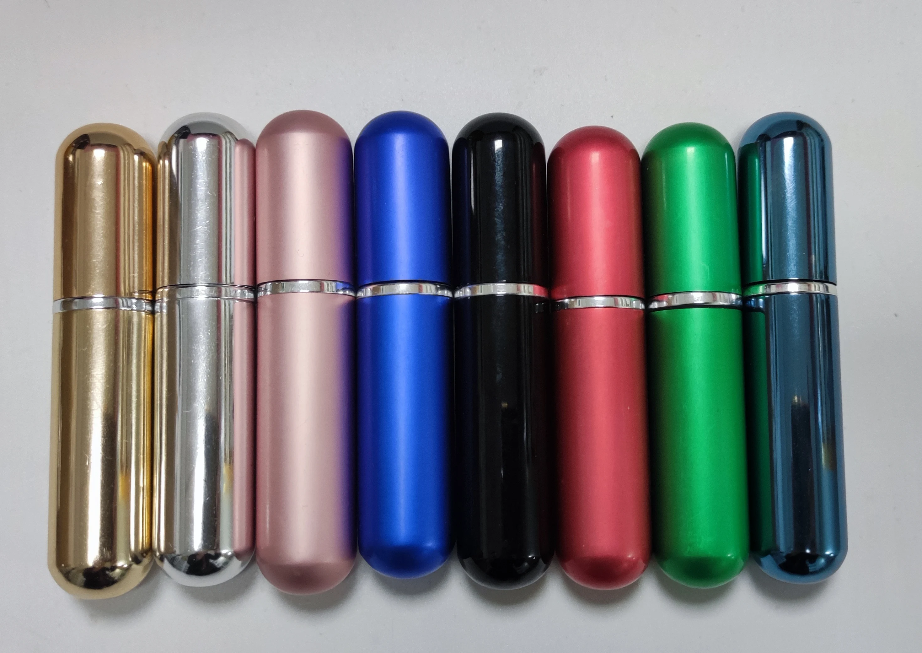 Colorful Portable 5ml perfume bottle with shell and inner bottle mixed color refillable perfume bottle