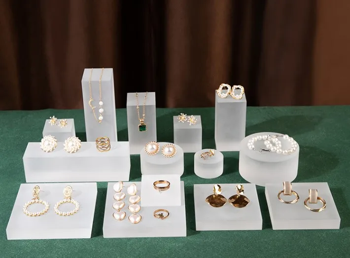 Customized Logo Matt Acrylic Vertical Jewelry Bracelet Stand Display Set Dull Polish Acrylic Jewelry Holder For Show Case
