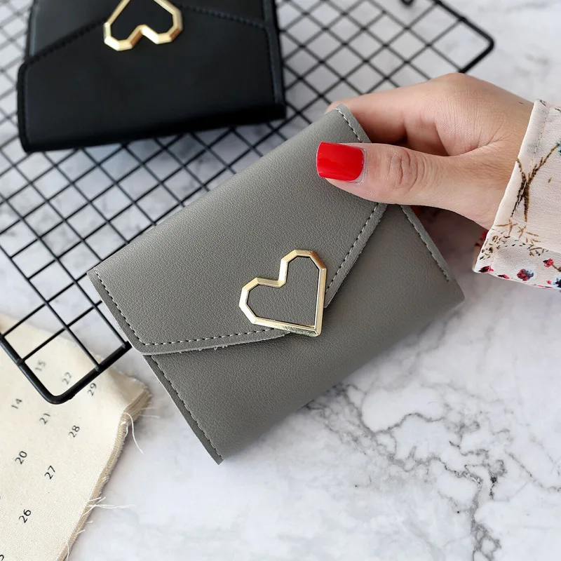 Wholesale 2022 New Vintage Cute Metal Heart PU Leather Short Wallet Girl Student Wallet