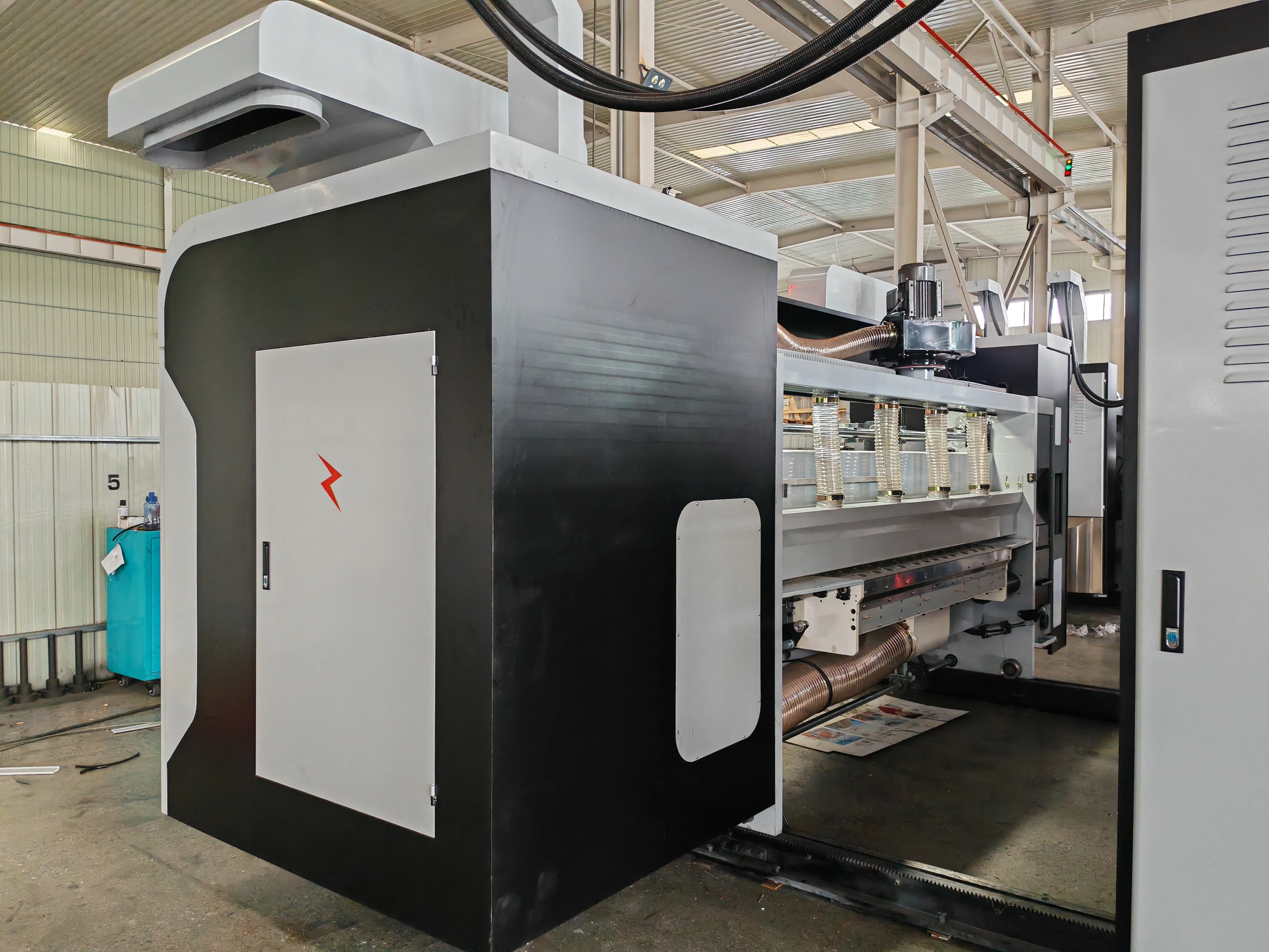 High Quality Corrugated Cardboard Carton Box Flexo Printing Slotting Die-Cutting Machinery Pizza Box Making Machine