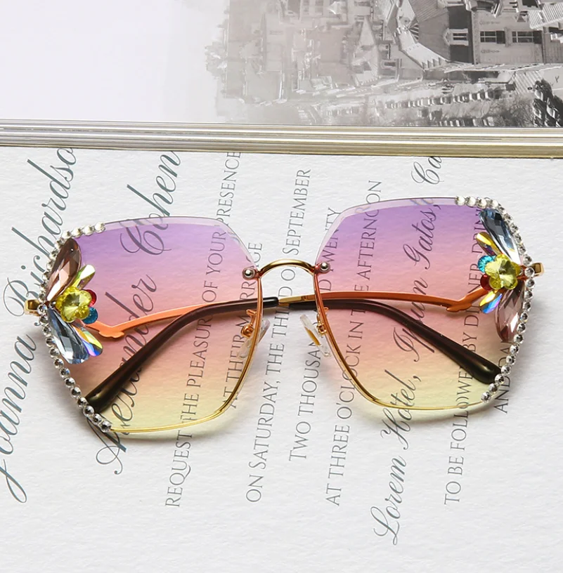 2021  Rimless Bigger  Rhinestone Luxury Women Men Sunglasses Diamond Retro Mental Fame Square Sun Glass