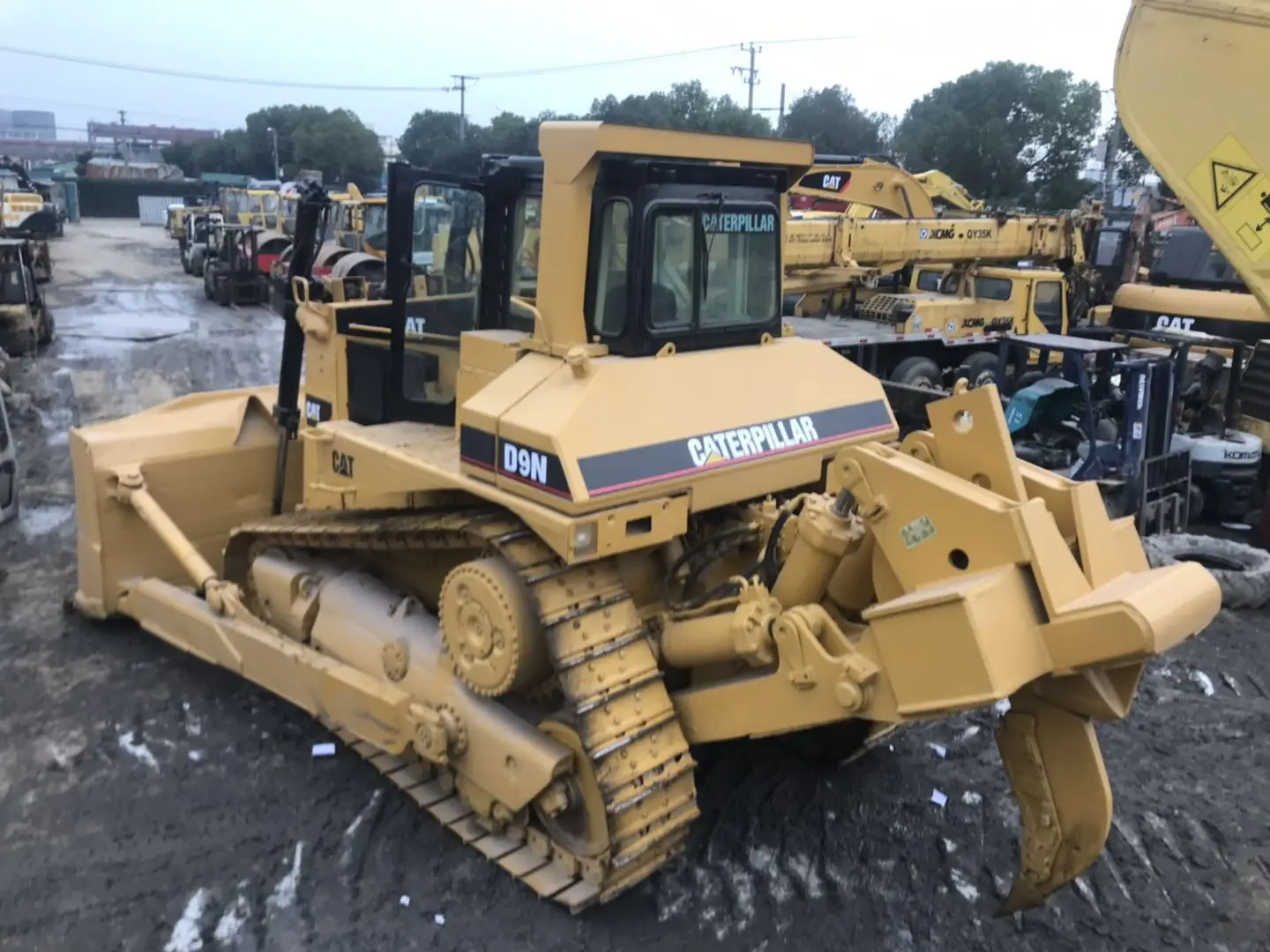 Тяжелая строительная техника cat d9n бульдозер