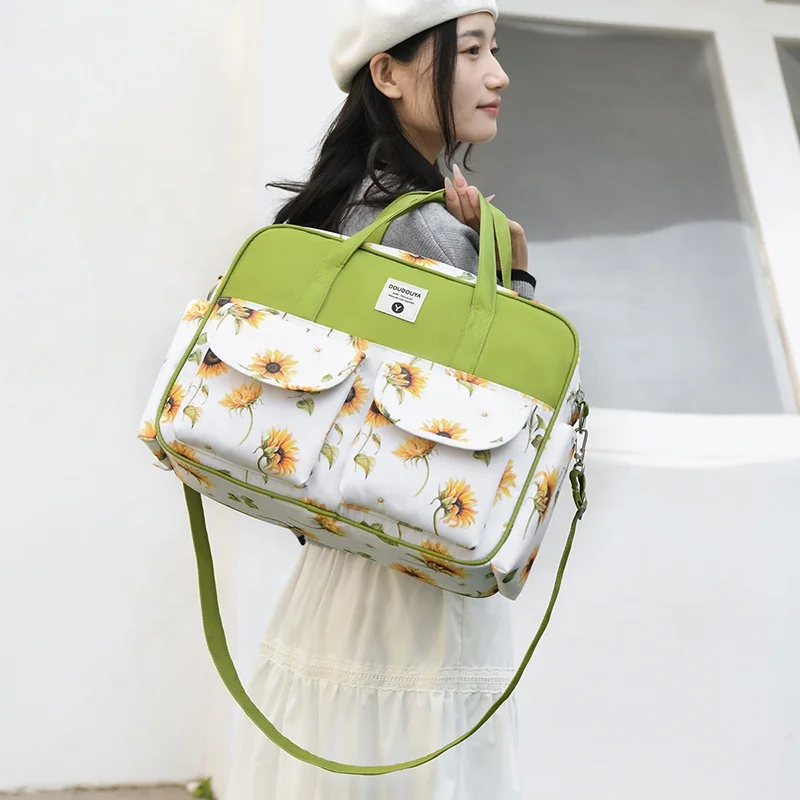 2024 Fashion Competitive Price Custom Shoulder Waterproof Large Capacity New Design Durable Modern Diaper Bag For Mommy
