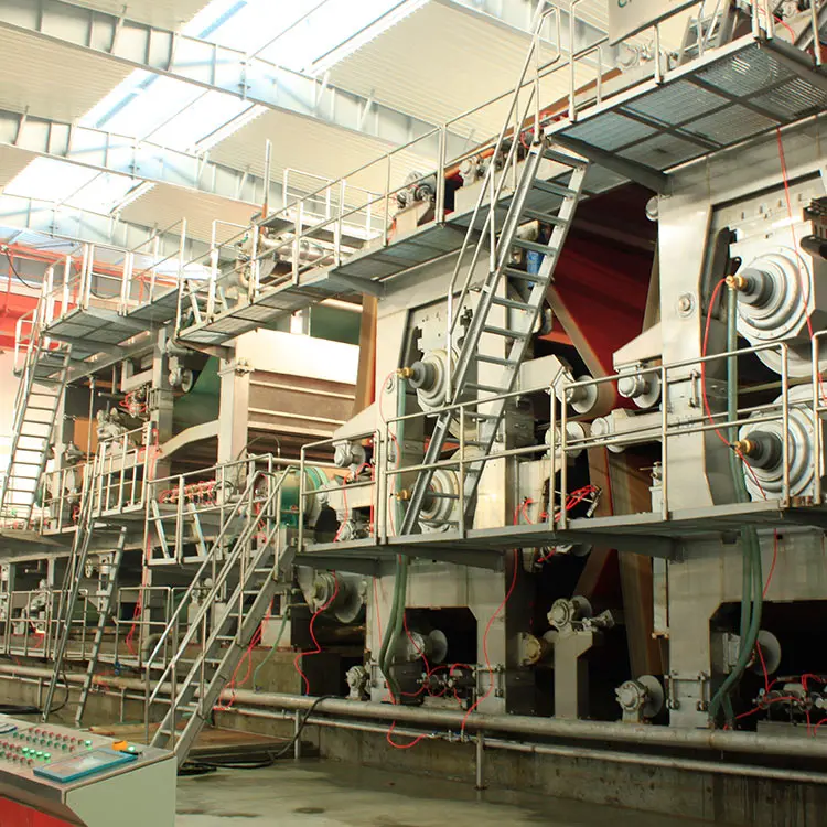 Машина для производства гофрированной бумаги для бумажного завода