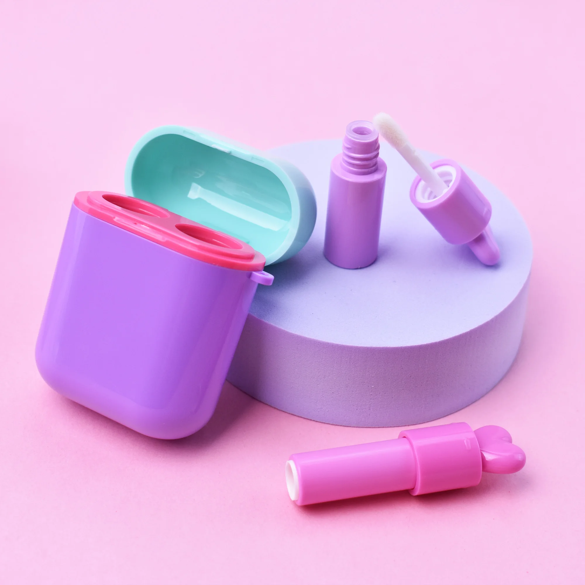 Unique Design New Earphone Shape With Pendant 3.5g*2  Pink Purple Portable Lip Gloss Empty Tube Lip Glaze Tube Lipstick Tube