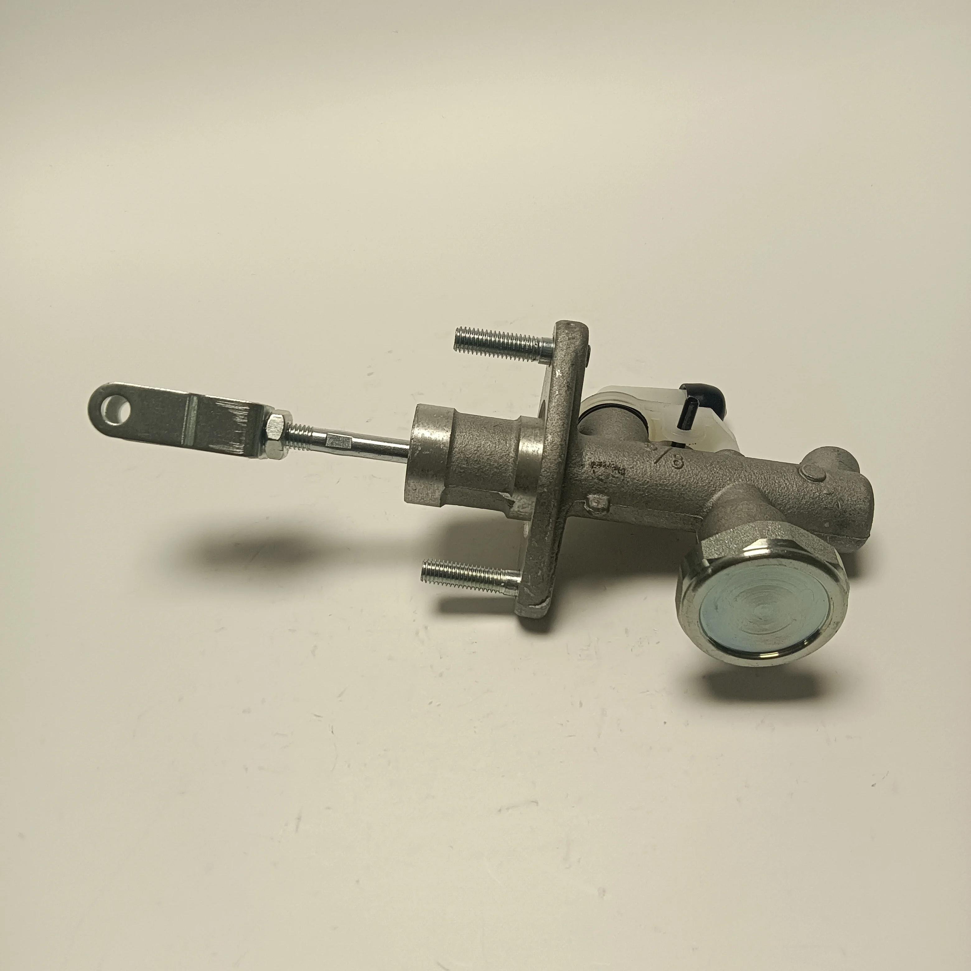 High Quality Clutch Master Cylinder For NISSAN 30610-5M007 30610-5M004 30610-8J100