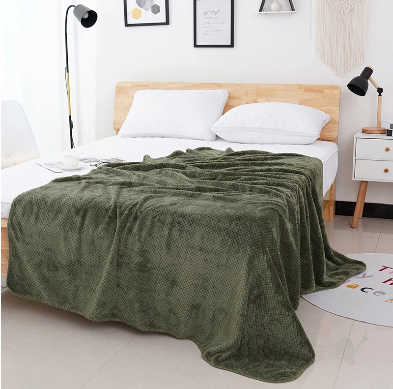 Wholesale factory flannel blanket thickened soft nap and air conditioning blanket available in sofa office coral fleece blanket