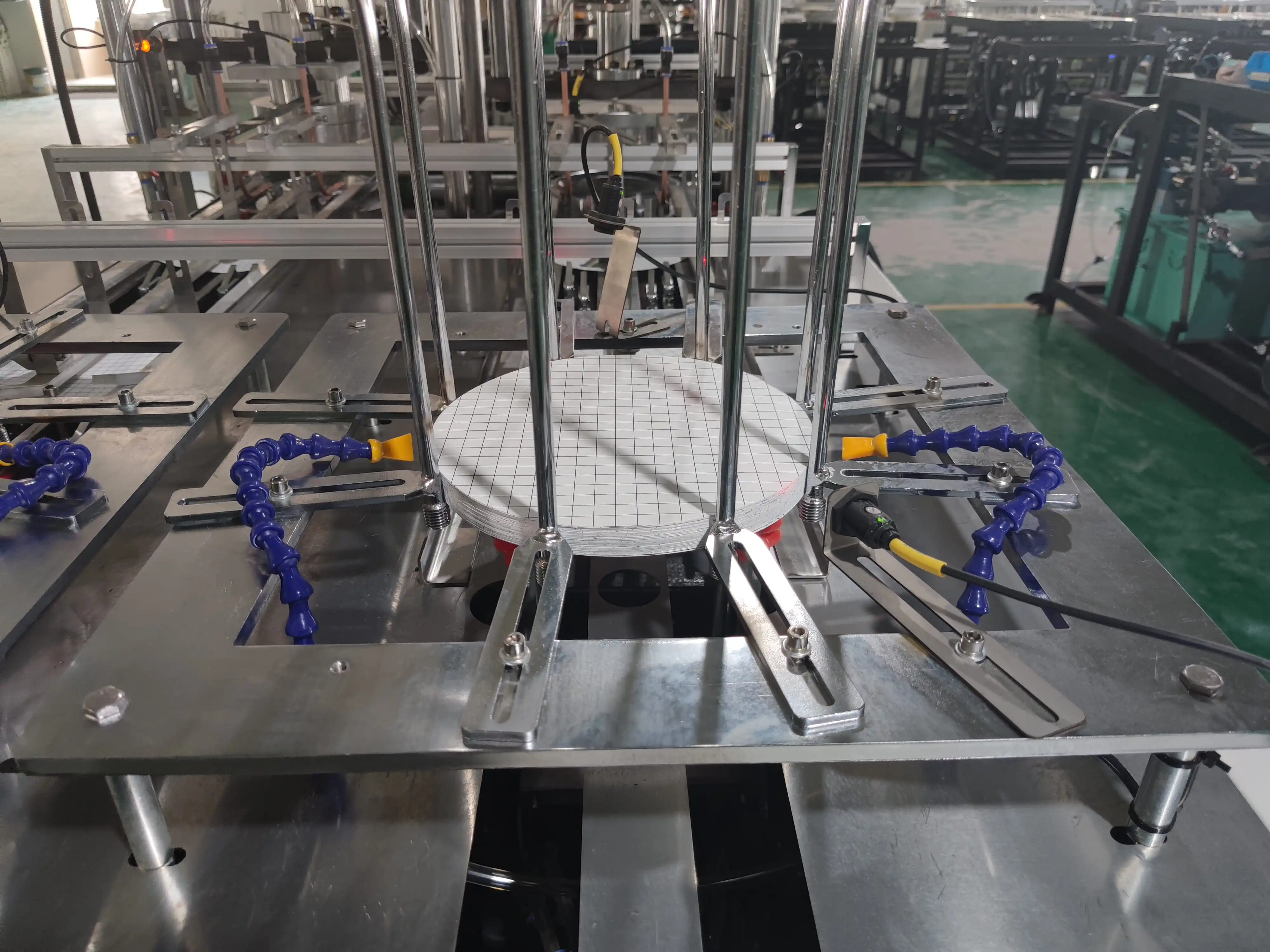 Disposable Semi Automatic Chinese Paper Plate Tray Making Machine For Flowers For Decoration Wedding Artificial