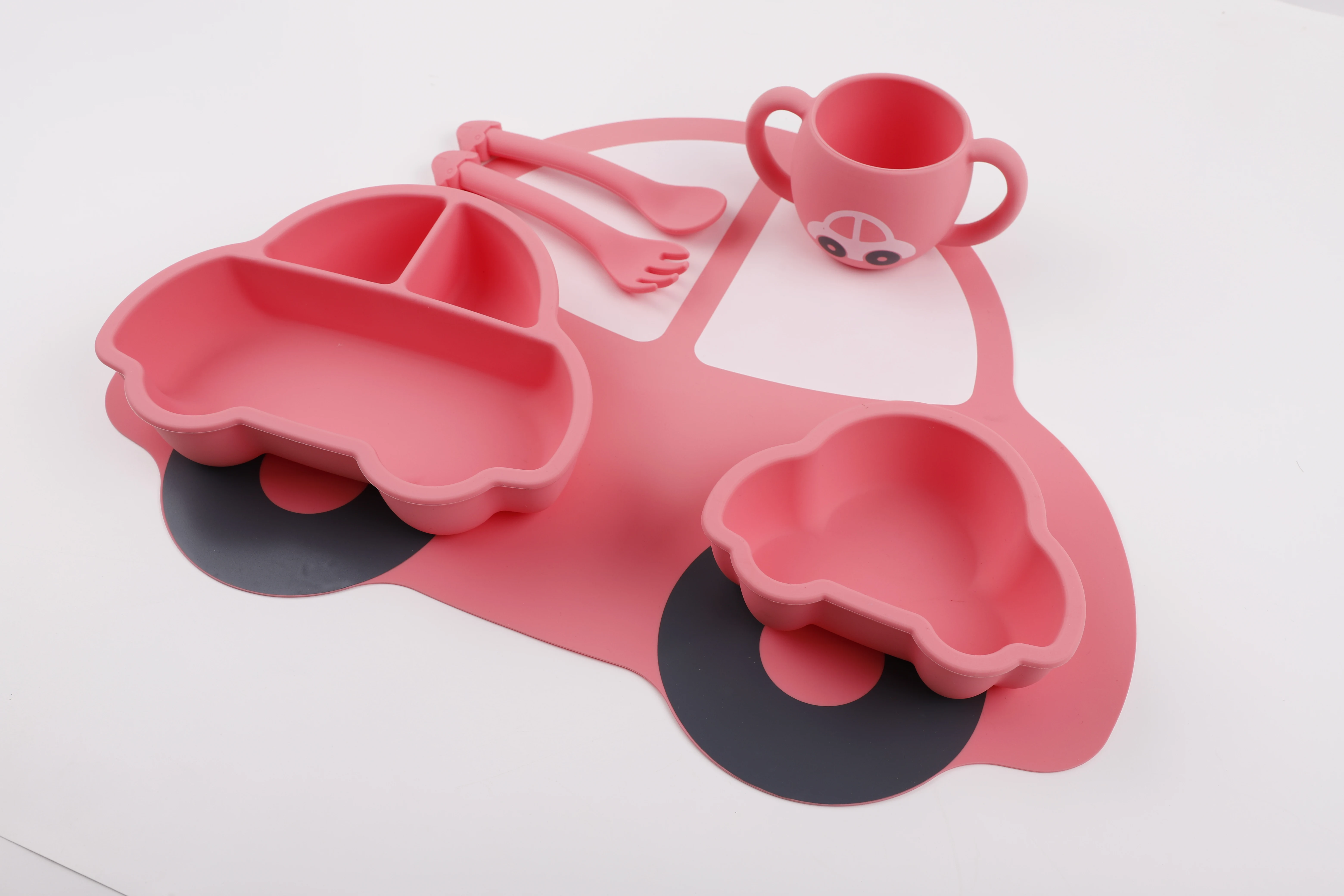 Silicone Baby Items Baby Bibs Baby Feeding Plate Suction Plate Mat Feeding Cup Car Design Supporting Customizing