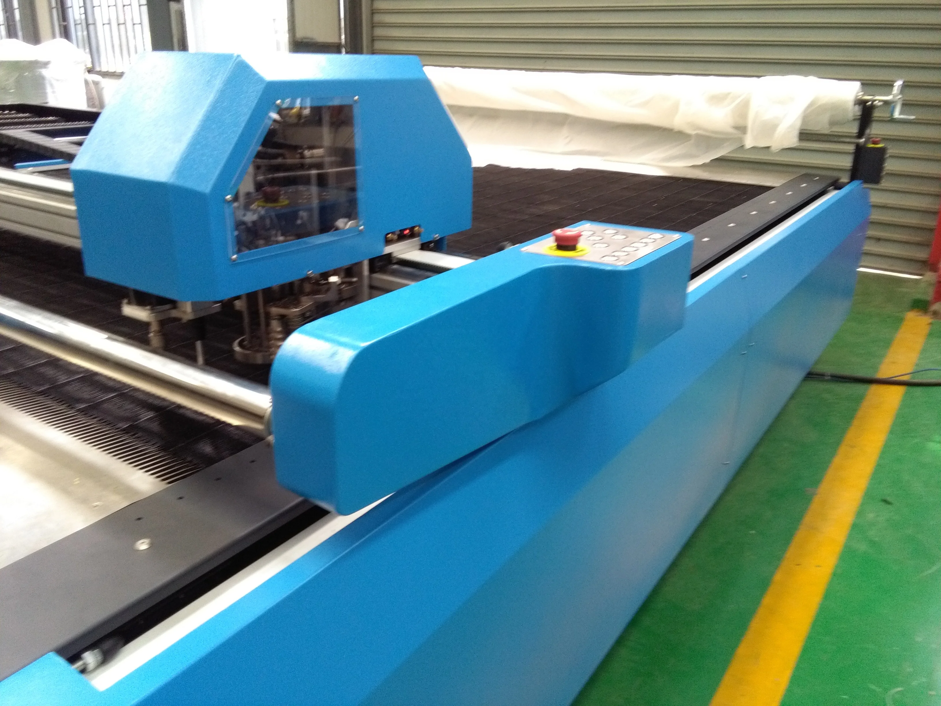 Automatic straight knife cloth cutting machine garment textile fabric cutting