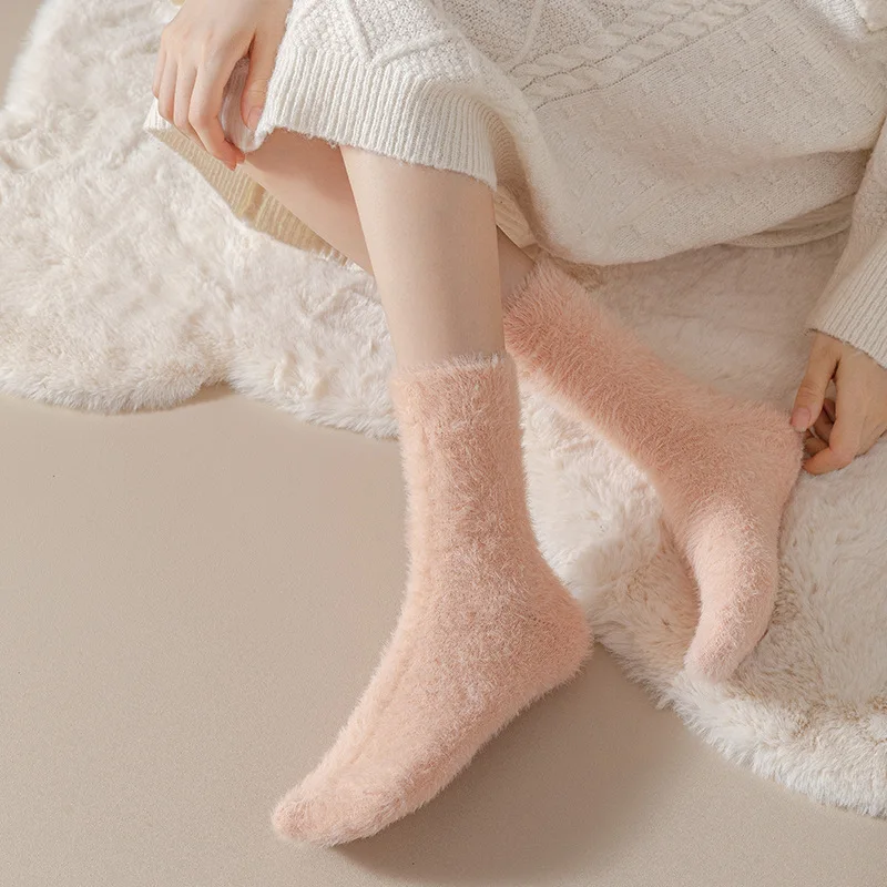 Custom Slipper Socks Fuzzy Fluffy Thick Warm Socks Unisex Men Women Knitted Embroidered Logo
