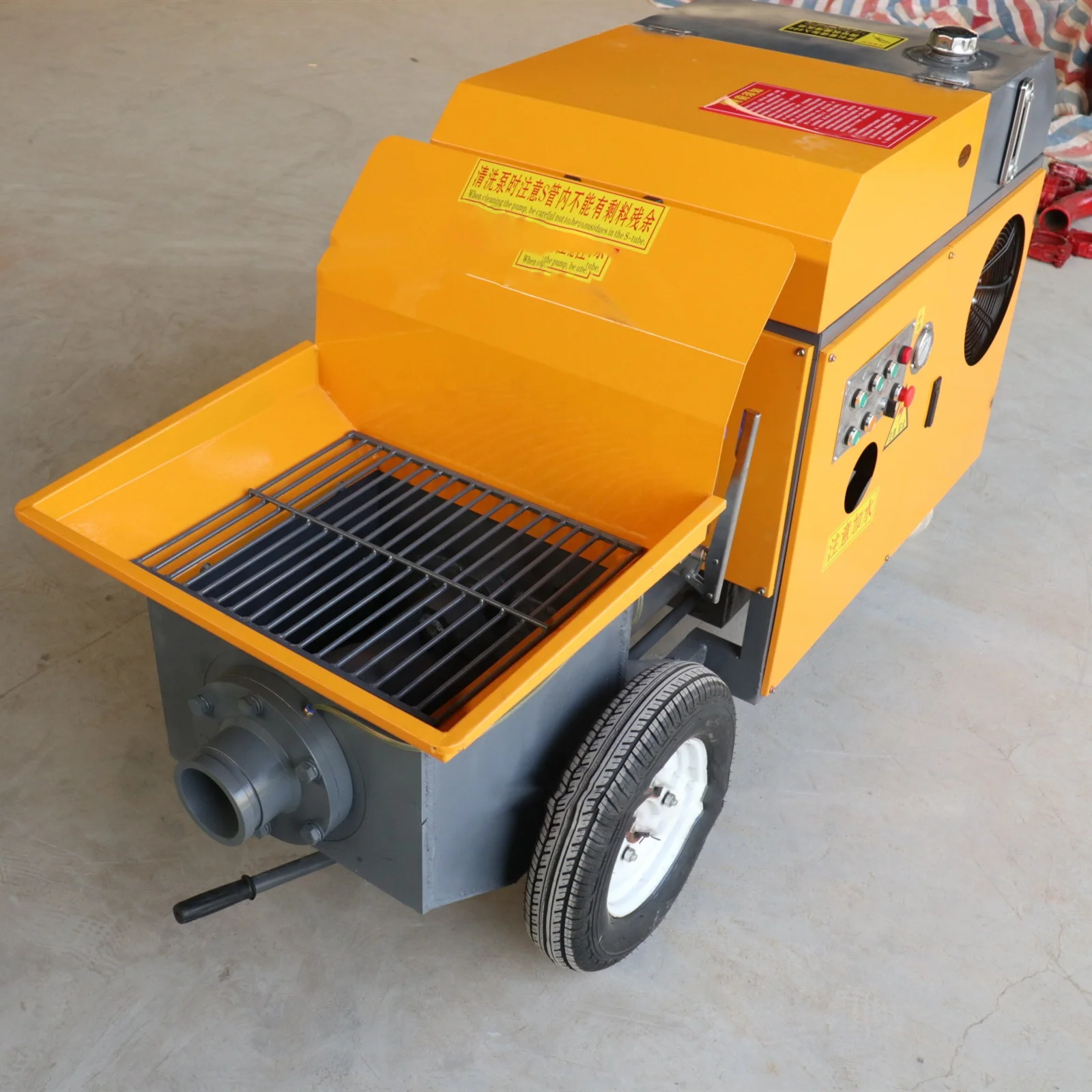 Small Secondary Construction Column Pump Mobile Concrete Pump For Sale