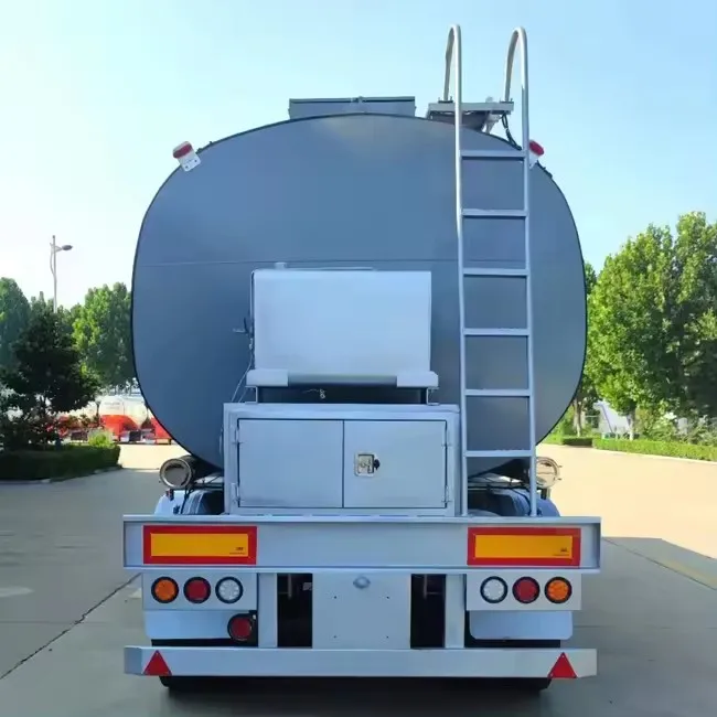 China Mini Intelligent asphalt distributor truck for sale