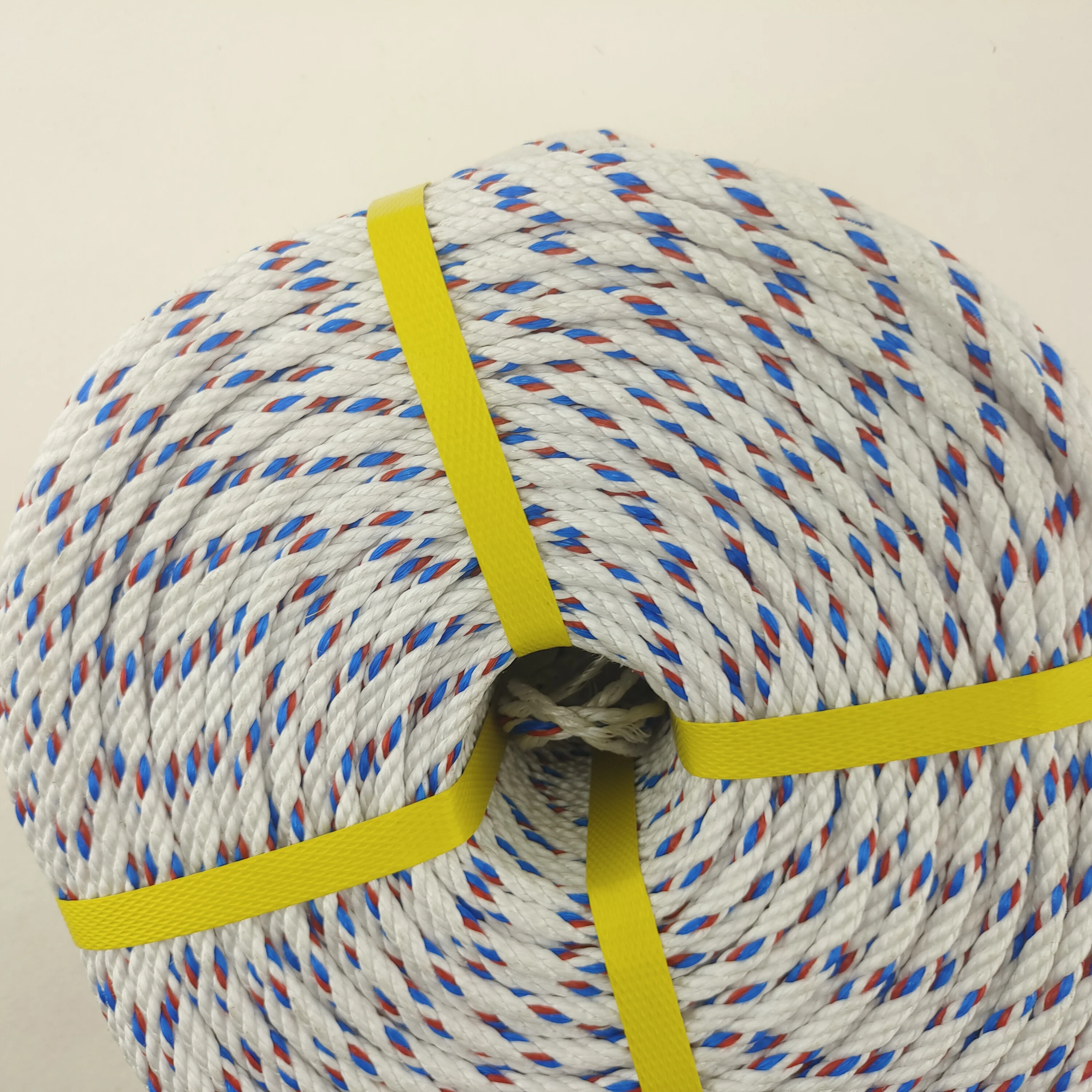 supplier fishing rope 3 strand pp nylon twist packaging ropes with cheap price rope for fishing net packaging 4mm 10mm 20mm