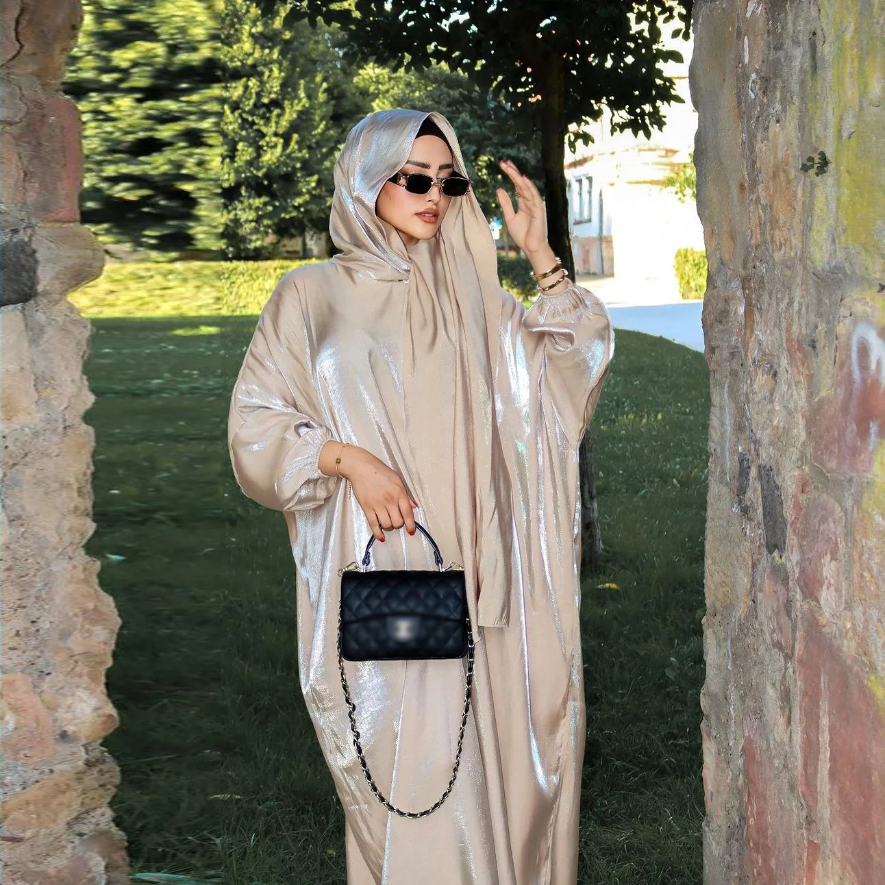 Luxurious Dubai Abaya Open Scattered Beaded Abaya Muslim Full Dress High Quality Customized Modesty Abaya
