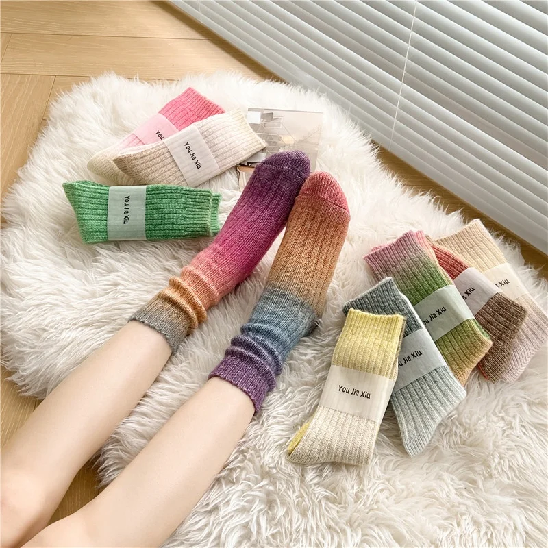Wholesale Gradient AB Warm Bed Sleeping Socks Women Mismatched Ribbed Knitted Crew Socks