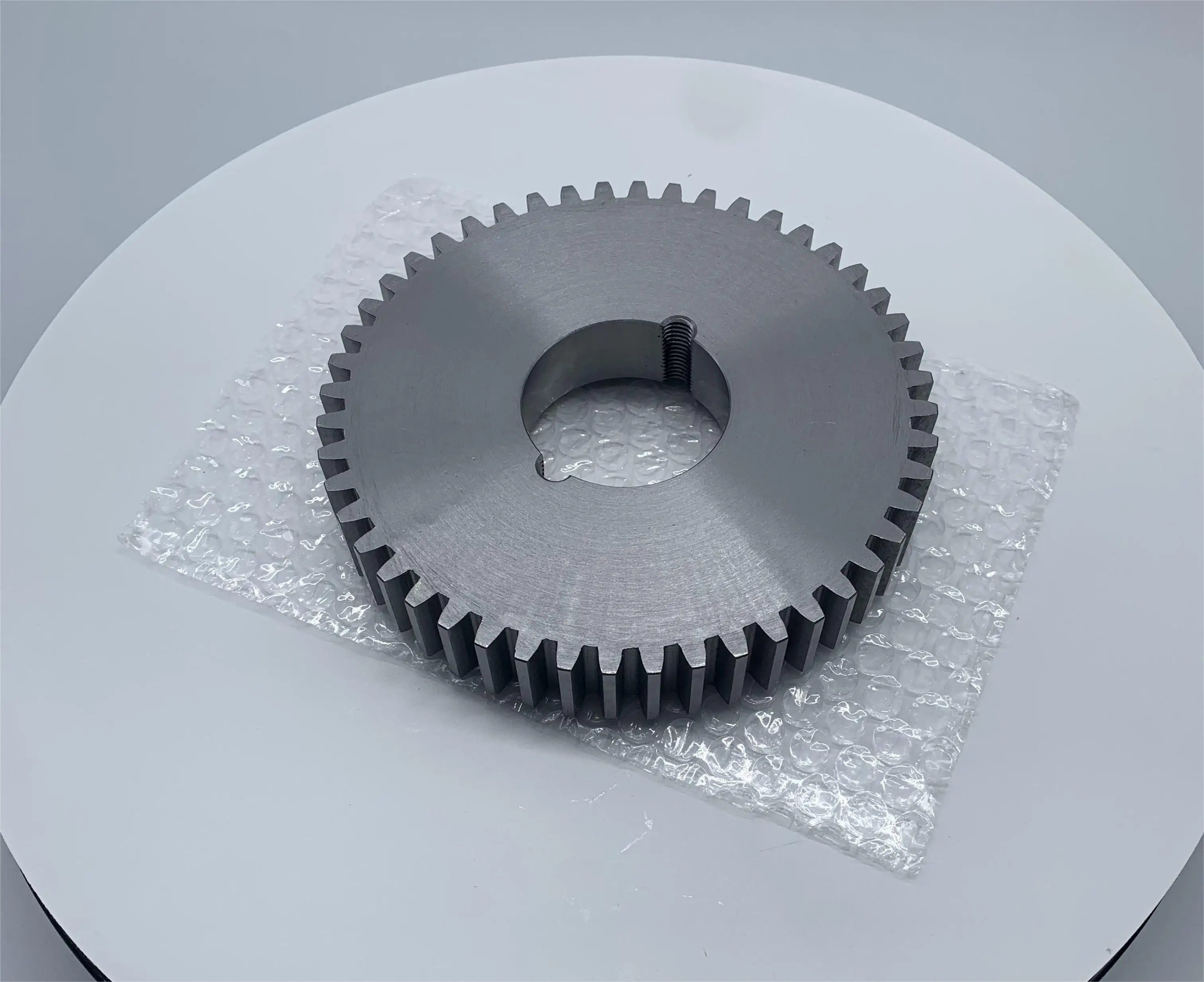 China made professional customized different shape spur gear and shaft