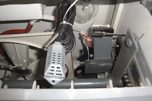 HHD fully automatic incubator large hatching machine 8448 chicken eggs industrial incubator in Zambia