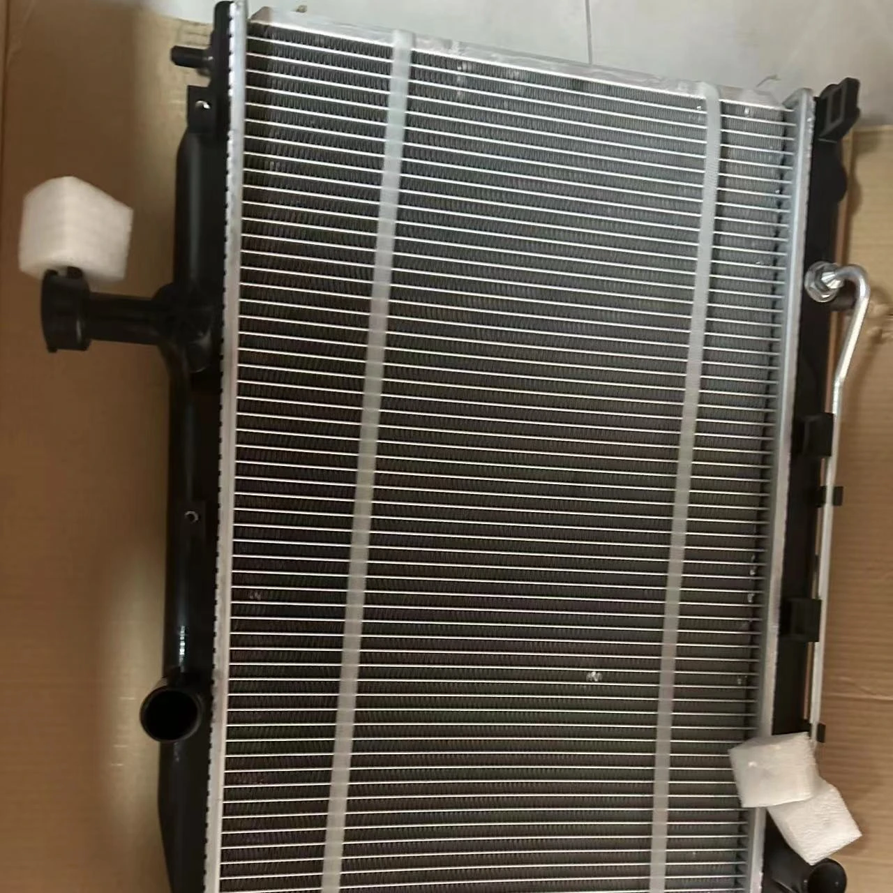 Wholesale auto parts radiator for 25310-1E000