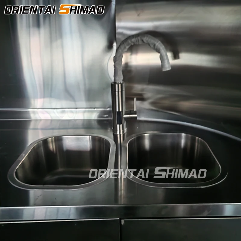 hotdog Airsream cart restaurant fast food kiosk stand trailer food prep equipment empty snack food truck trailer