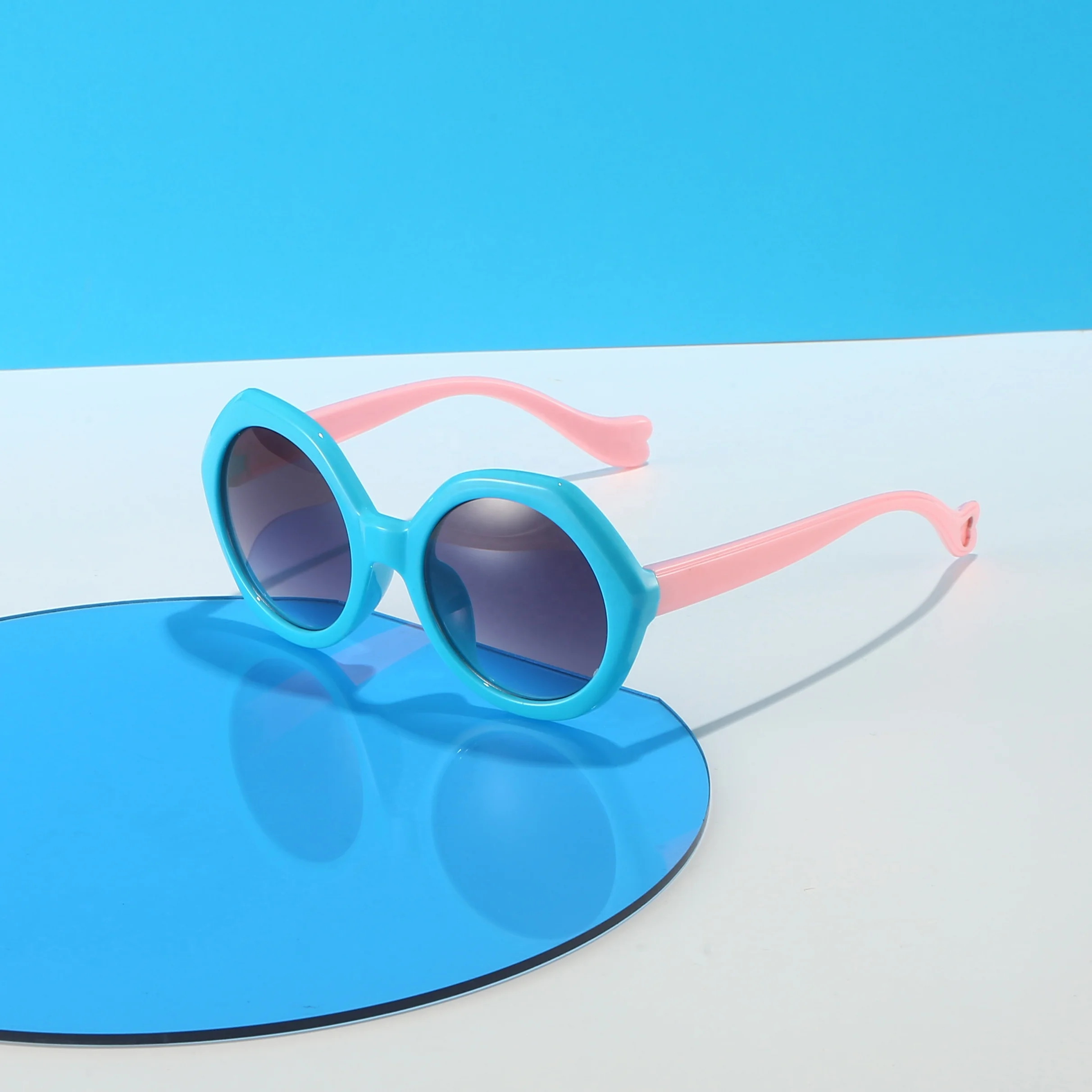 Wholesale Cheap Trendy 3-12 Years Boy and Girls Sunglass Shades Custom UV400 Plastic Irregular Toddler Baby Kids Sunglasses