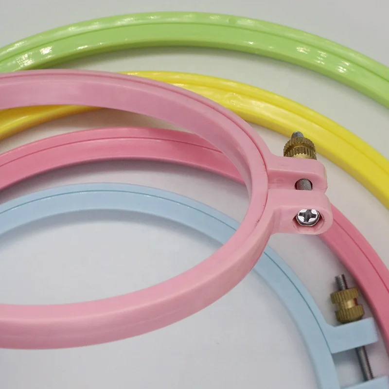 Hot Sale Plastic Colorful Durable Handhold Cross Stitch Kit Frame Embroidery Hoop